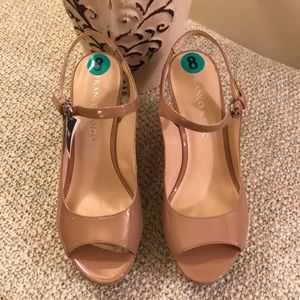 NWT Franco Sarto Wedges